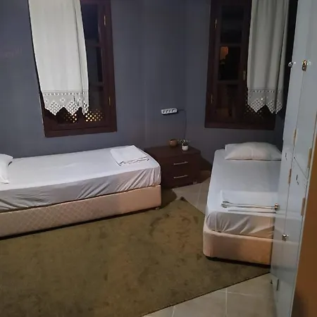 Funky Monkey Hostel&pub أنطاليا
